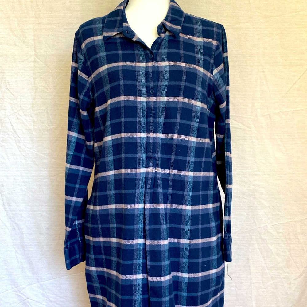 Patagonia Flannel Buttoned Down Dress. NWT. Size M